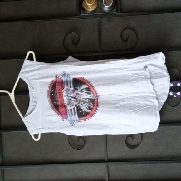 Hot Topic Other - 💜 $5 sale, light grey van Halen graphic tank top small